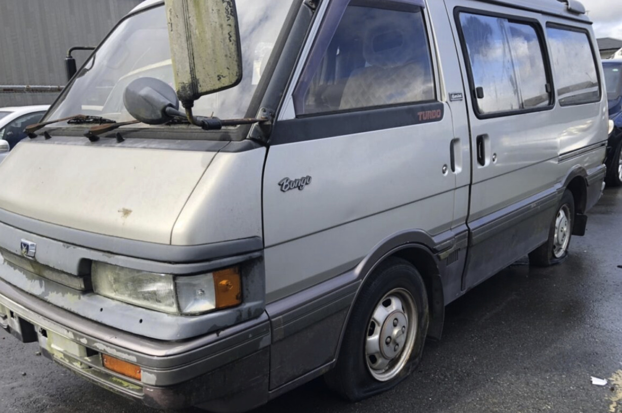 玉名市の廃車買取：マツダ　ボンゴ