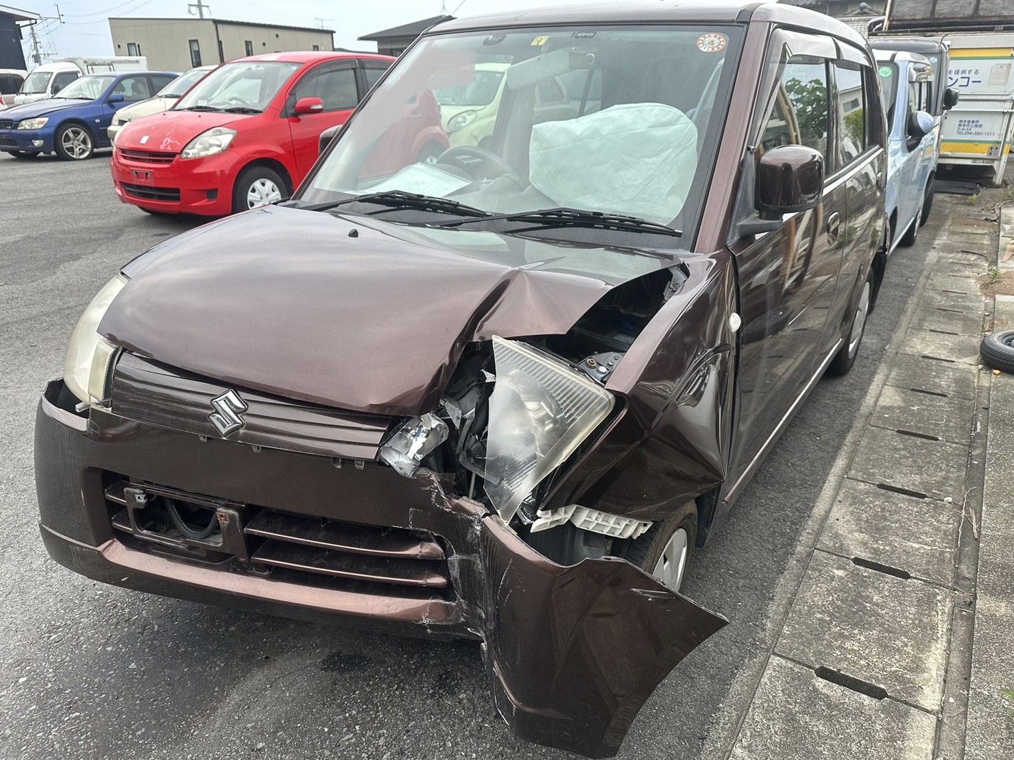 スズキアルトの事故車を３９７２０円で買い取りました。写真：田島車輌